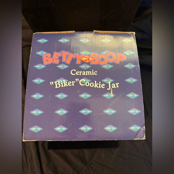 Betty Boop "Biker" Cookie Jar Rare Collectable - Picture 3 of 16